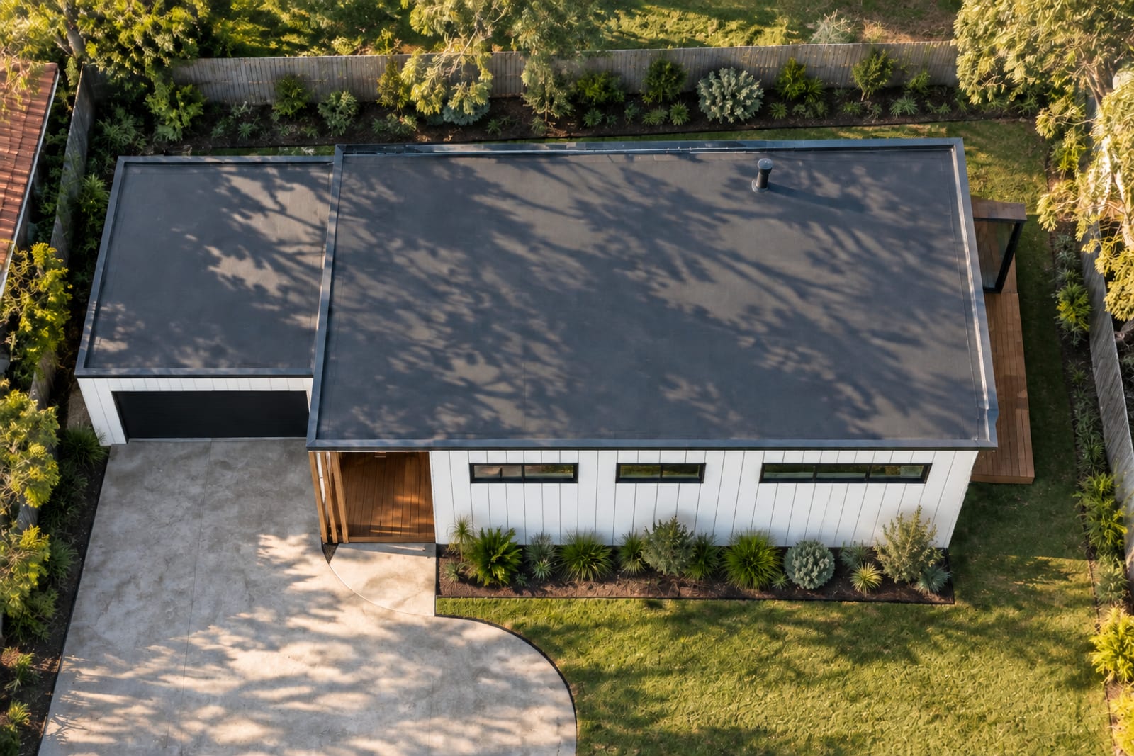 One roof plane, from above — Vertical board