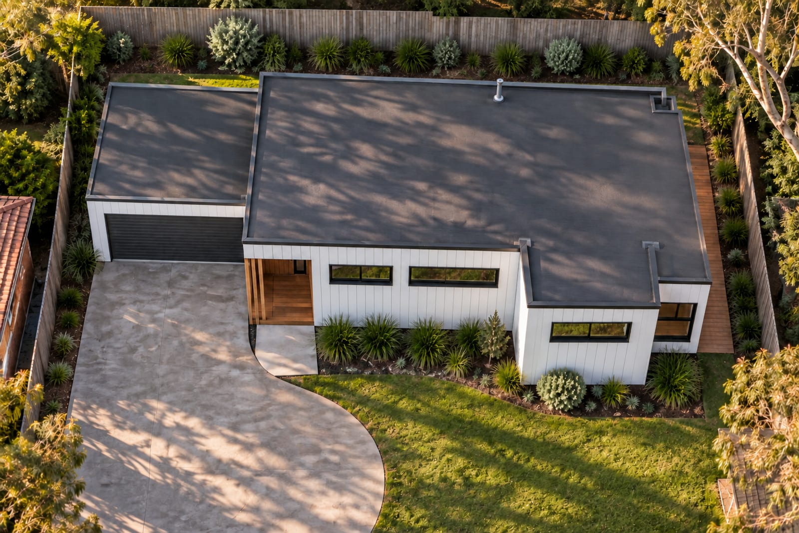 One roof plane, from above — Vertical board