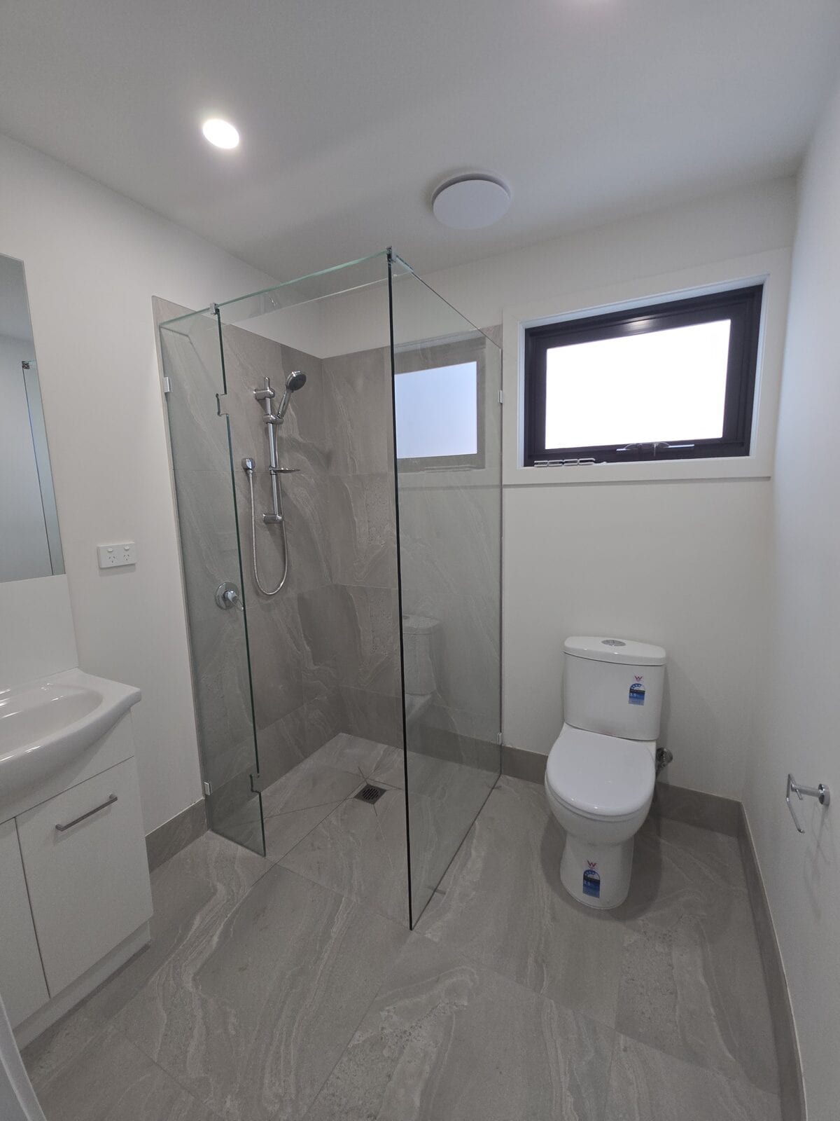 Bathroom · Cranbourne